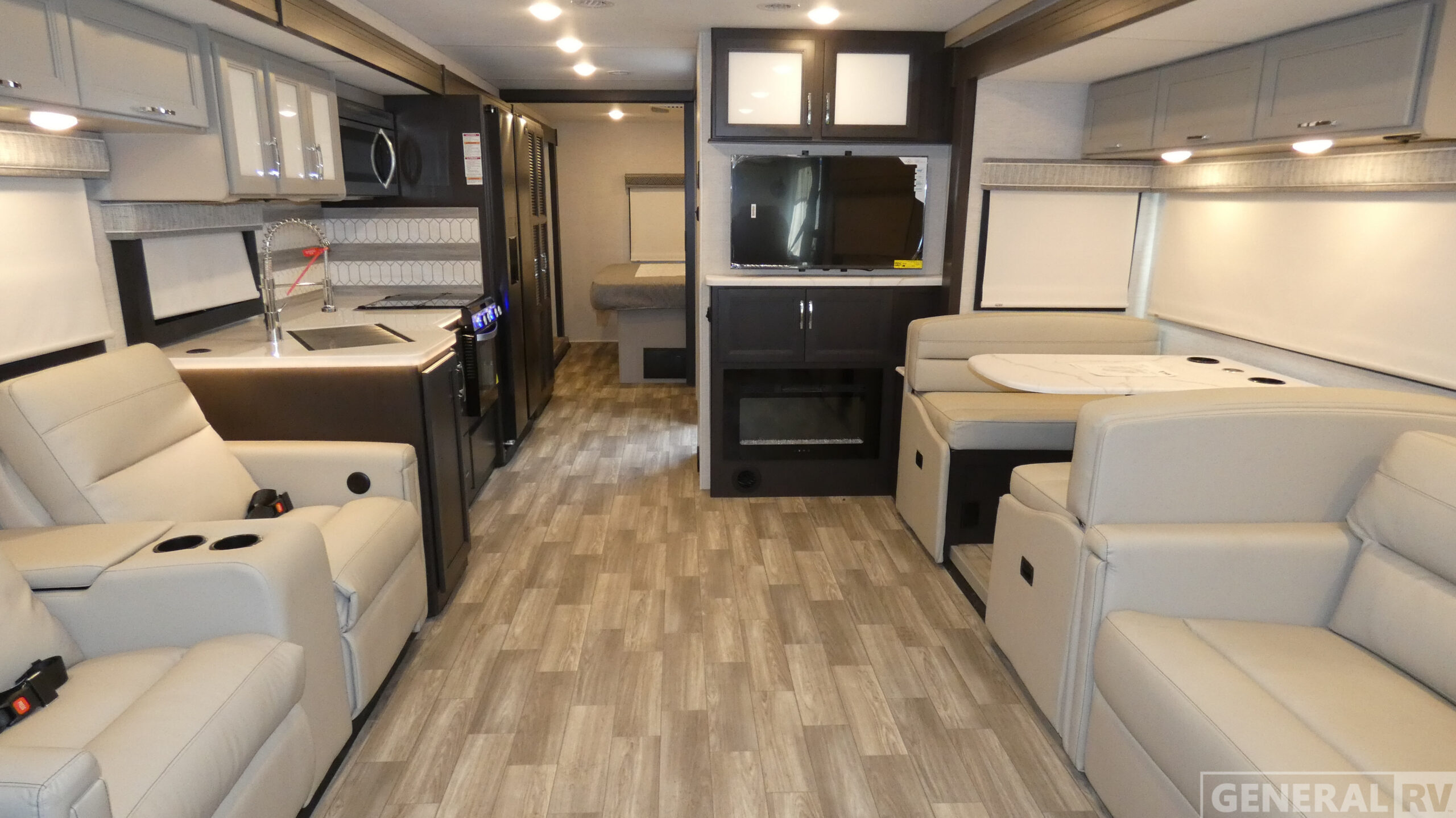 2026 Thor Motor Coach LUMINATE CC35 in wixom MI