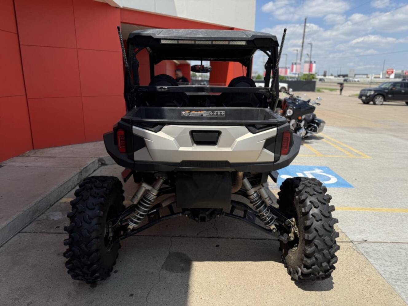A photo of this 2024 Polaris GENERAL XP 1000 PREMIUM M SILVER QUARTZ