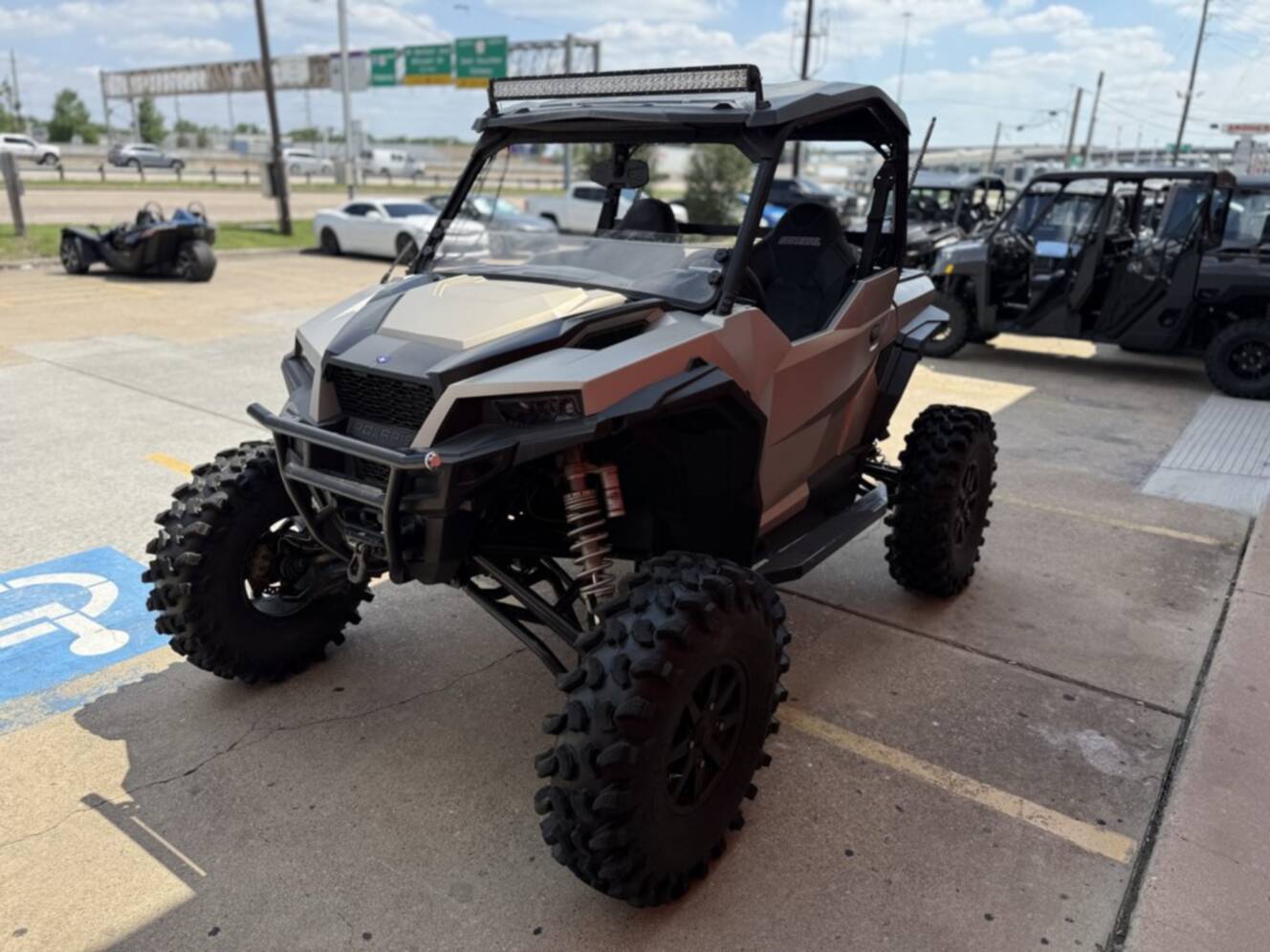 A photo of this 2024 Polaris GENERAL XP 1000 PREMIUM M SILVER QUARTZ