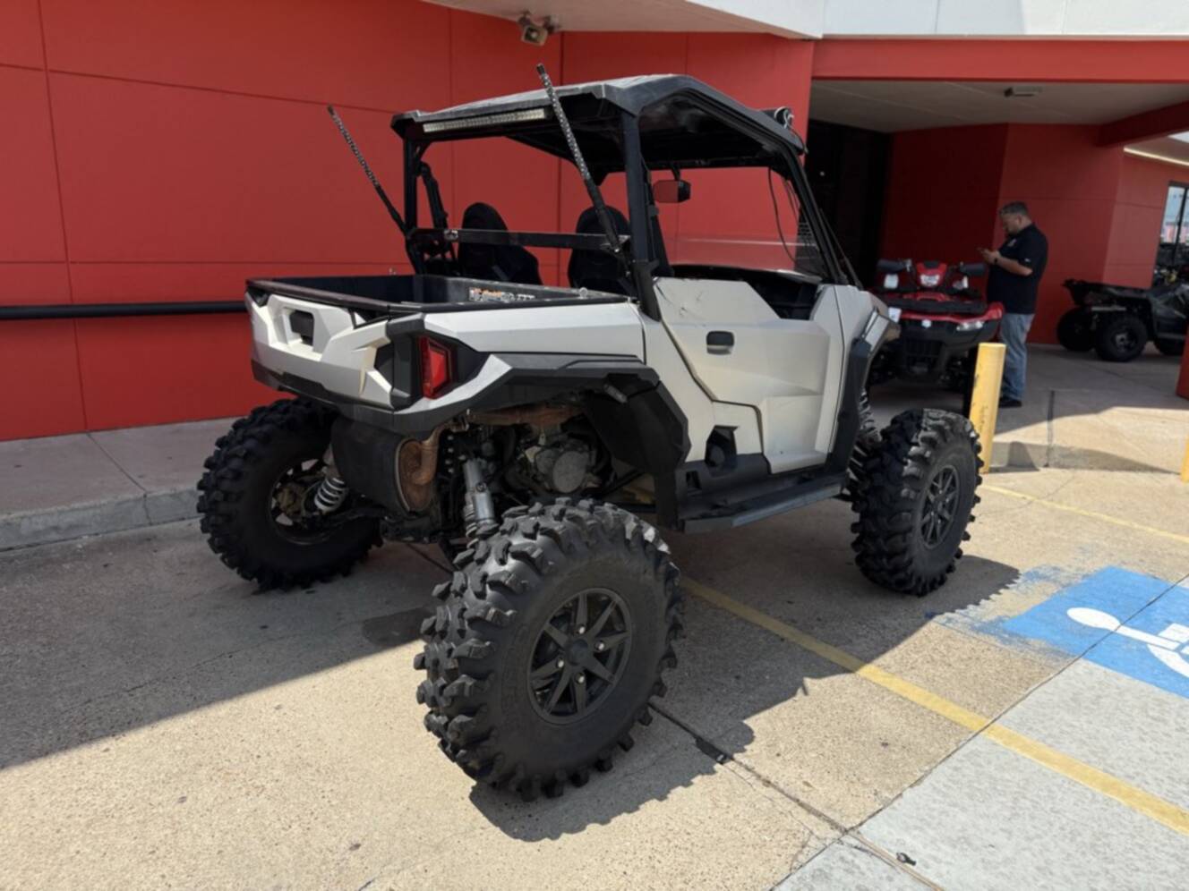 A photo of this 2024 Polaris GENERAL XP 1000 PREMIUM M SILVER QUARTZ