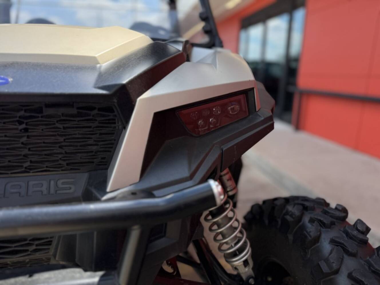 A photo of this 2024 Polaris GENERAL XP 1000 PREMIUM M SILVER QUARTZ