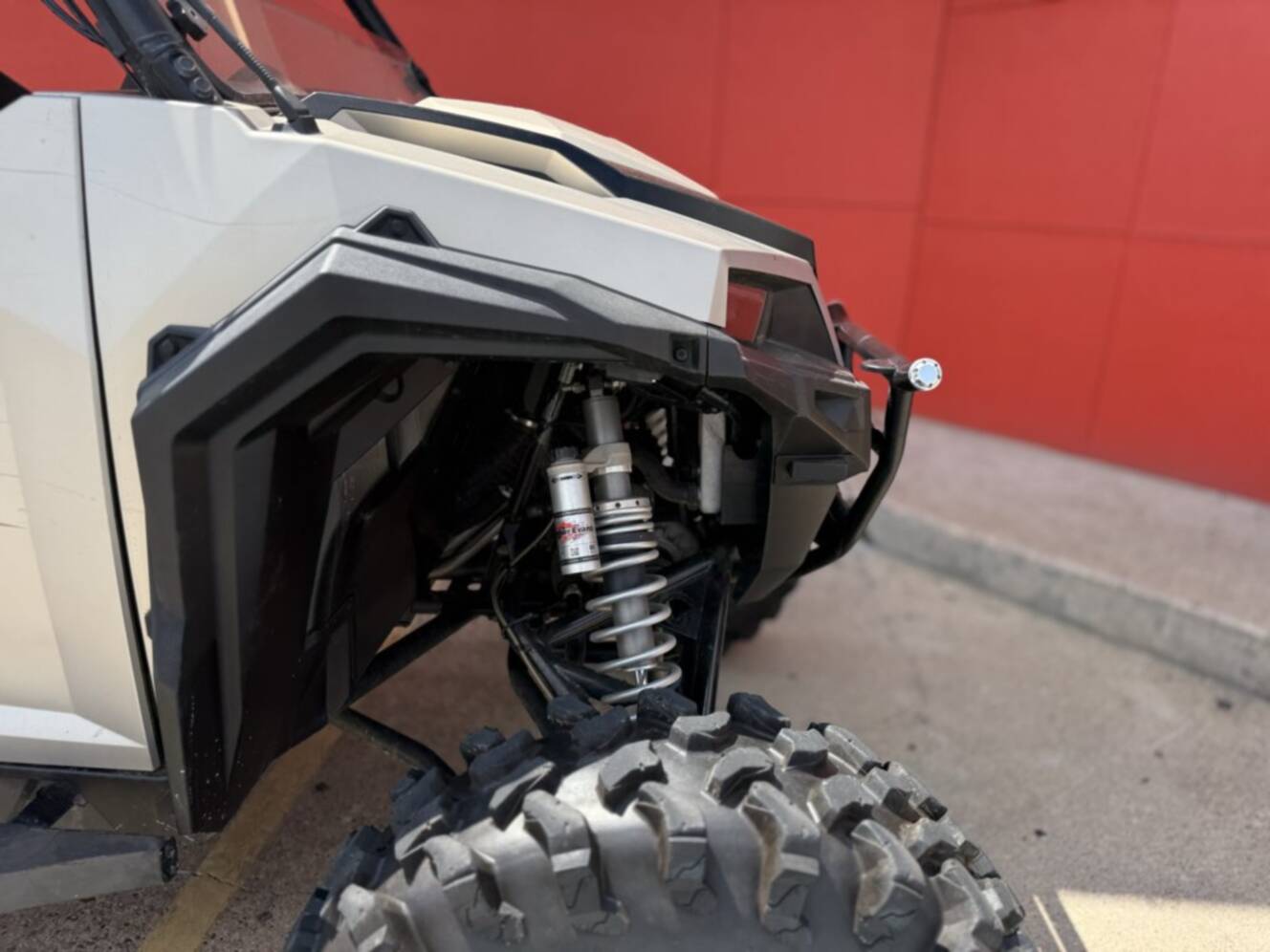 A photo of this 2024 Polaris GENERAL XP 1000 PREMIUM M SILVER QUARTZ