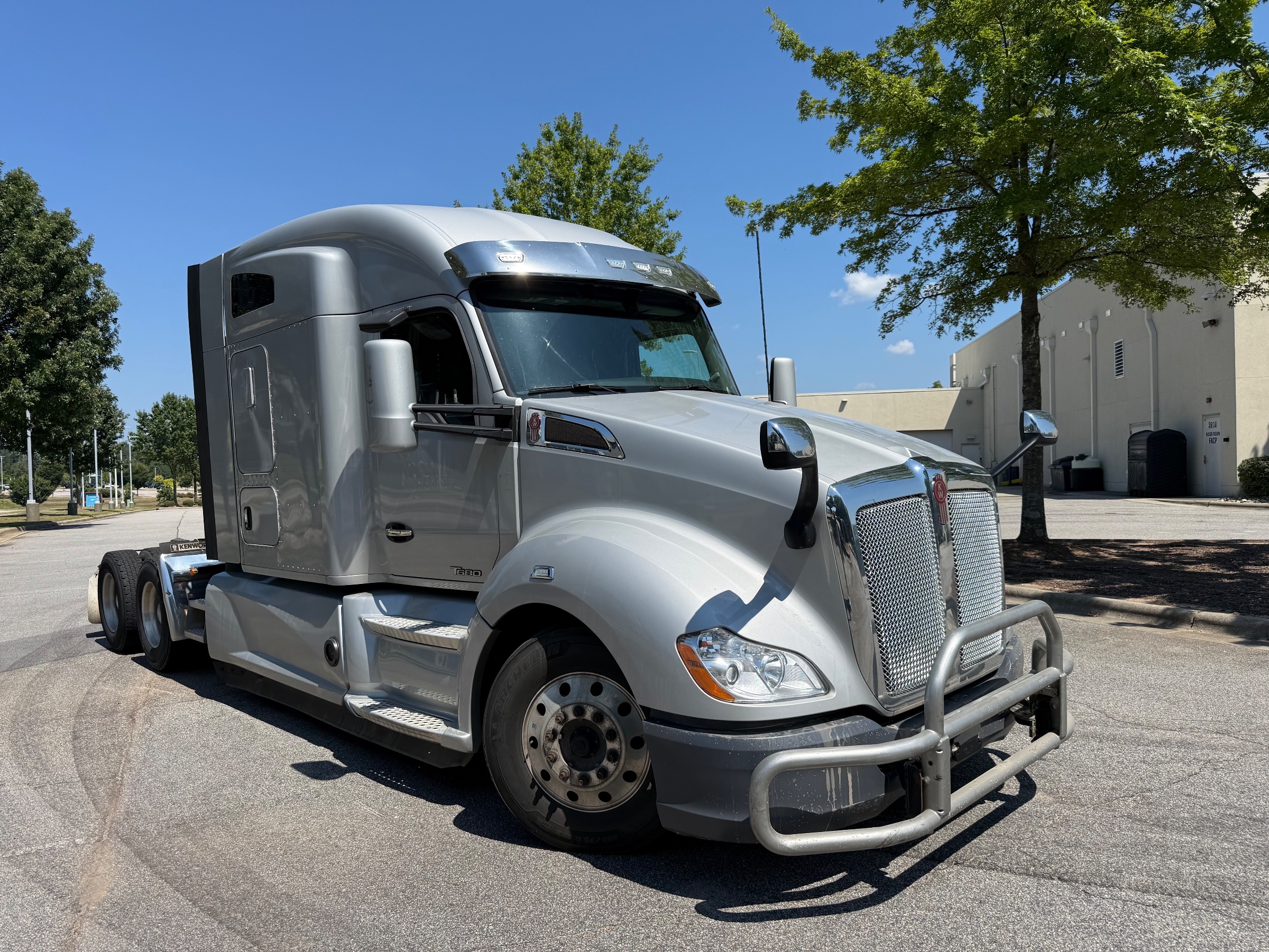 2021 KENWORTH T680 in Raleigh, NC