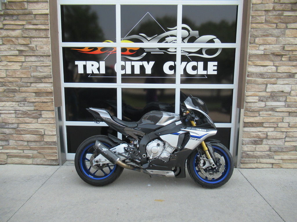 2015 Yamaha YZF-R1M R1M in Loveland, CO