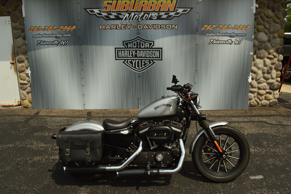 2015 Harley-Davidson® XL883N - Sportster® Iron 883 IRON in Thiensville, WI