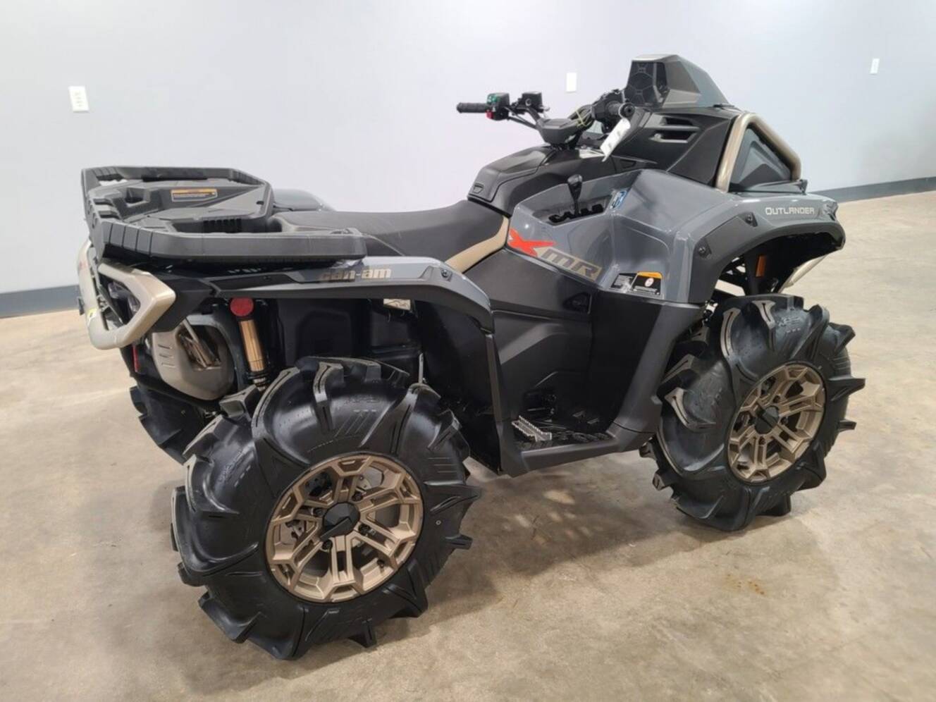 A photo of this 2026 Can-Am Outlander X mr 850