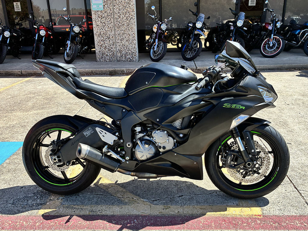 2023 Kawasaki Ninja® ZX -6R Metallic Matte Graphenesteel Gray/Diab BASE in Plano, TX