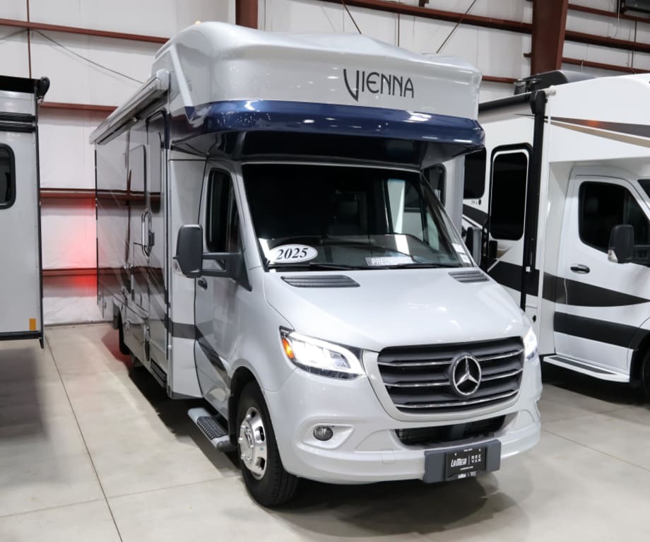2025 Rev Renegade VIENNA 25RMC in port st. lucie FL