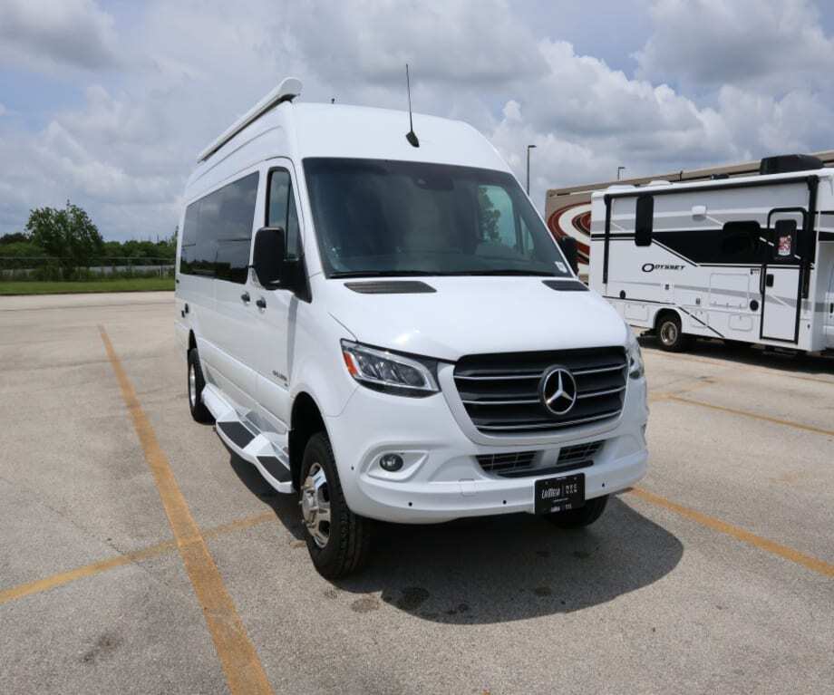 2020 Coachmen GALLERIA 24A in fort lauderdale FL