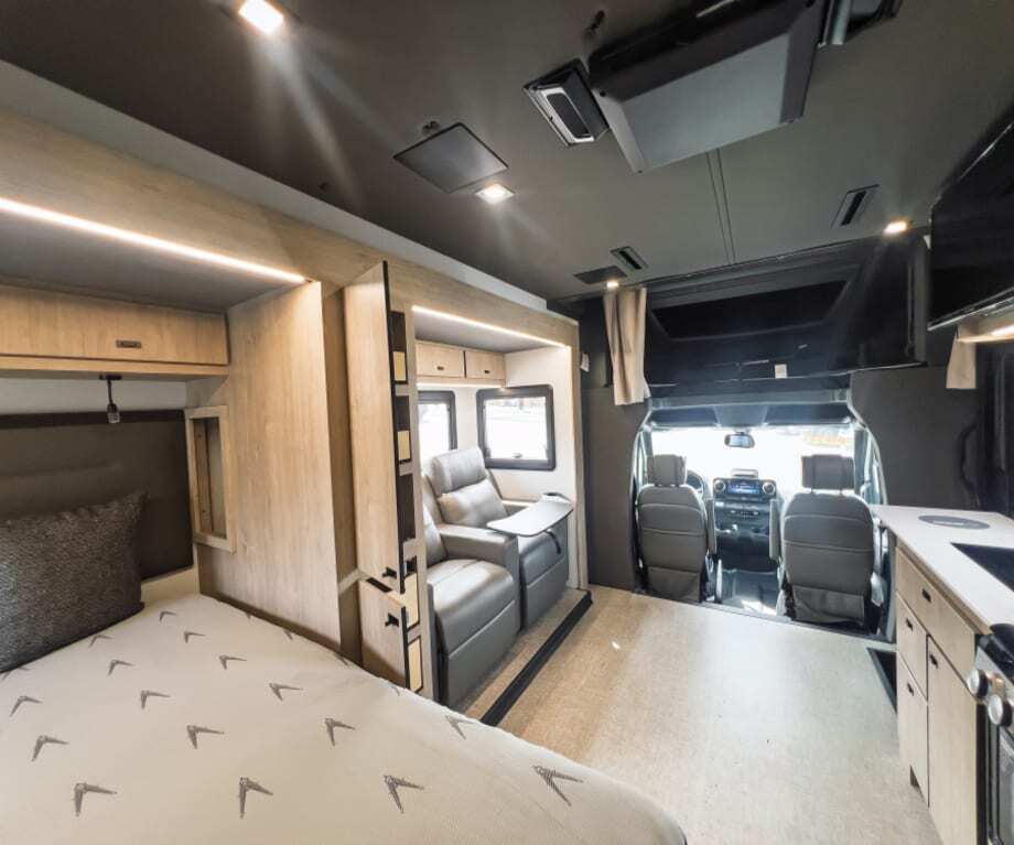 2026 Grand Design LINEAGE SERIES M 25FW-FBP in san diego CA