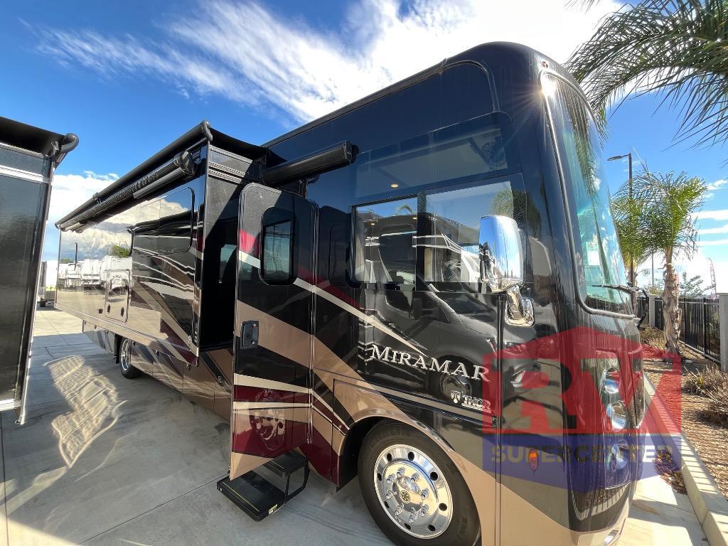 2019 Thor Motor Coach Miramar 35.2 in menifee CA