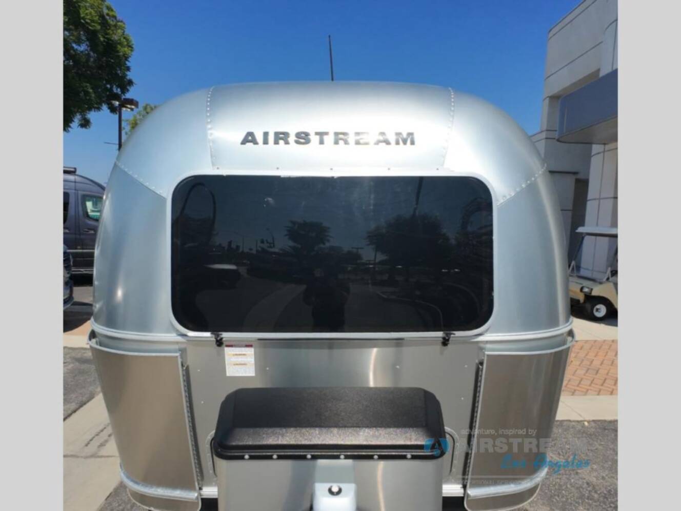 A photo of this 2018 Airstream Flying Cloud 30FB Bunk