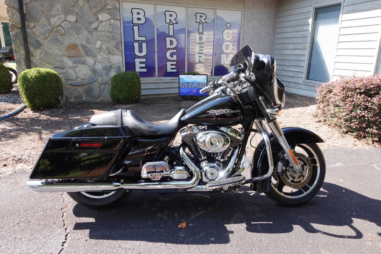 2012 Harley-Davidson Street Glide in Granite Falls, NC
