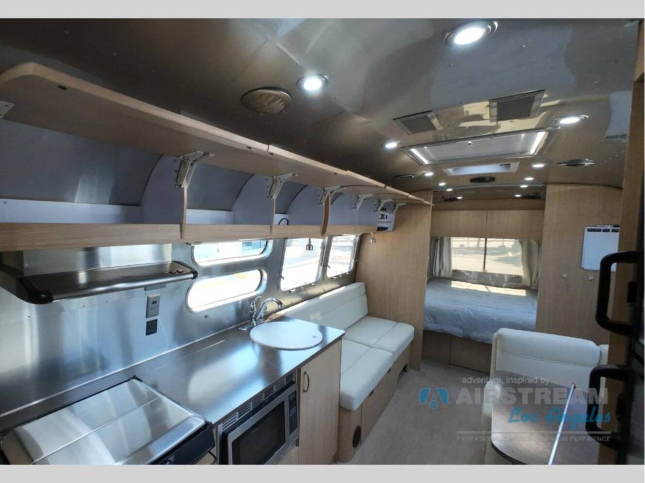 A photo of this 2018 Airstream Flying Cloud 30FB Bunk