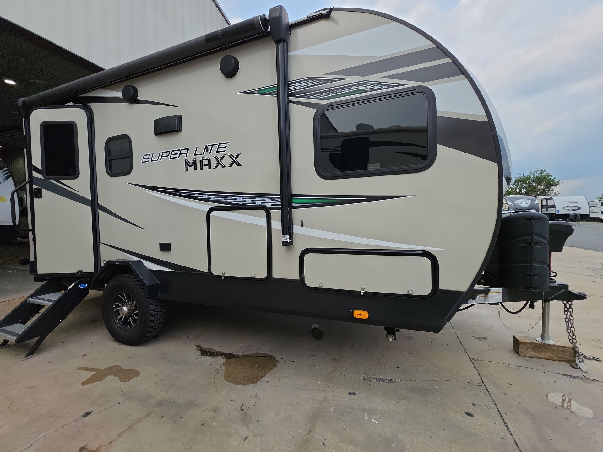 2022 Starcraft Super Lite Maxx 16FBS in bath PA