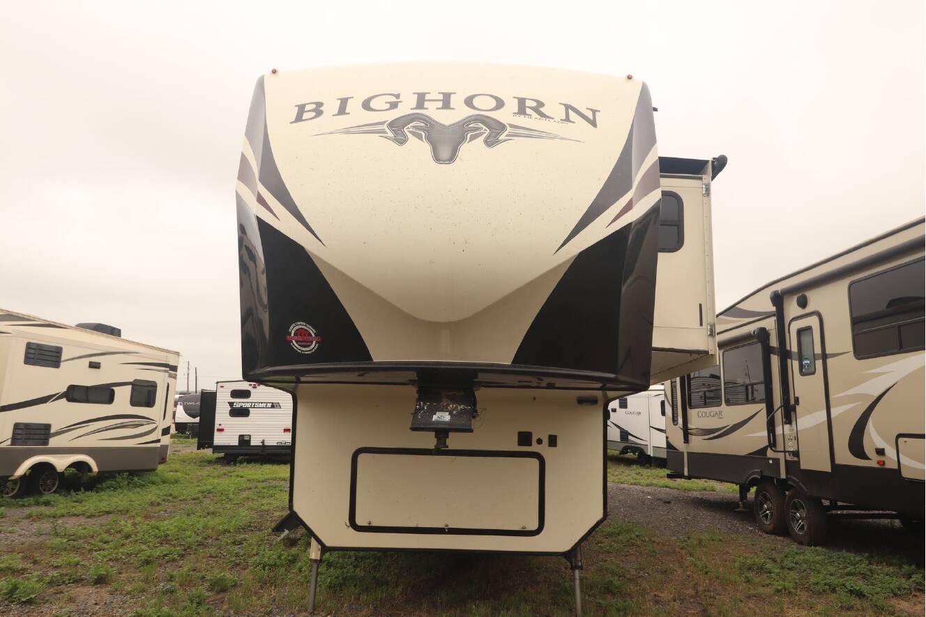 A photo of this 2018 Heartland BIGHORN 3575EL