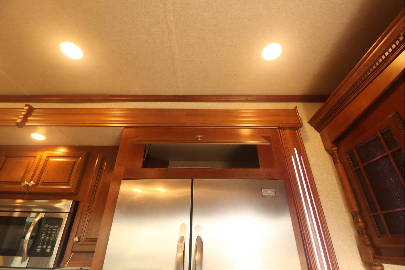 A photo of this 2018 Heartland BIGHORN 3575EL