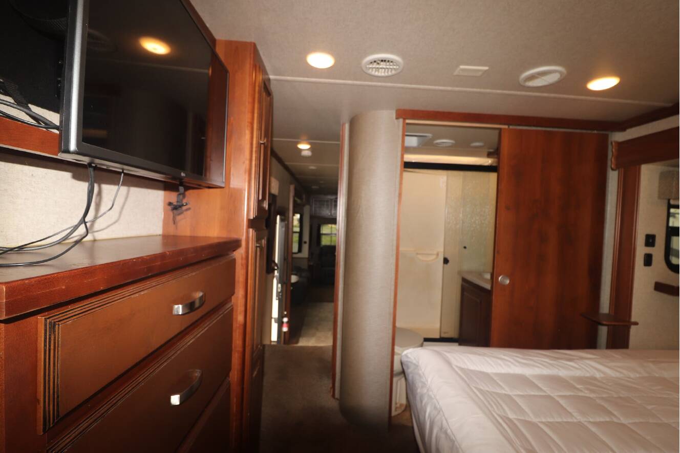 A photo of this 2018 Heartland BIGHORN 3575EL