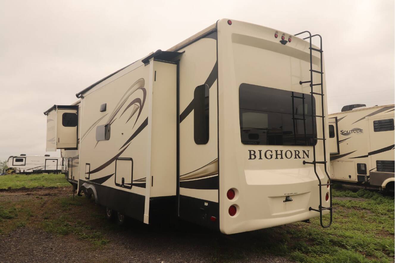 A photo of this 2018 Heartland BIGHORN 3575EL