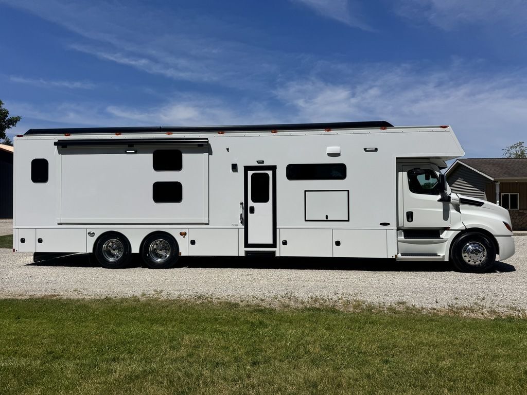 2027 Renegade Classic 45CBF in wolfforth TX