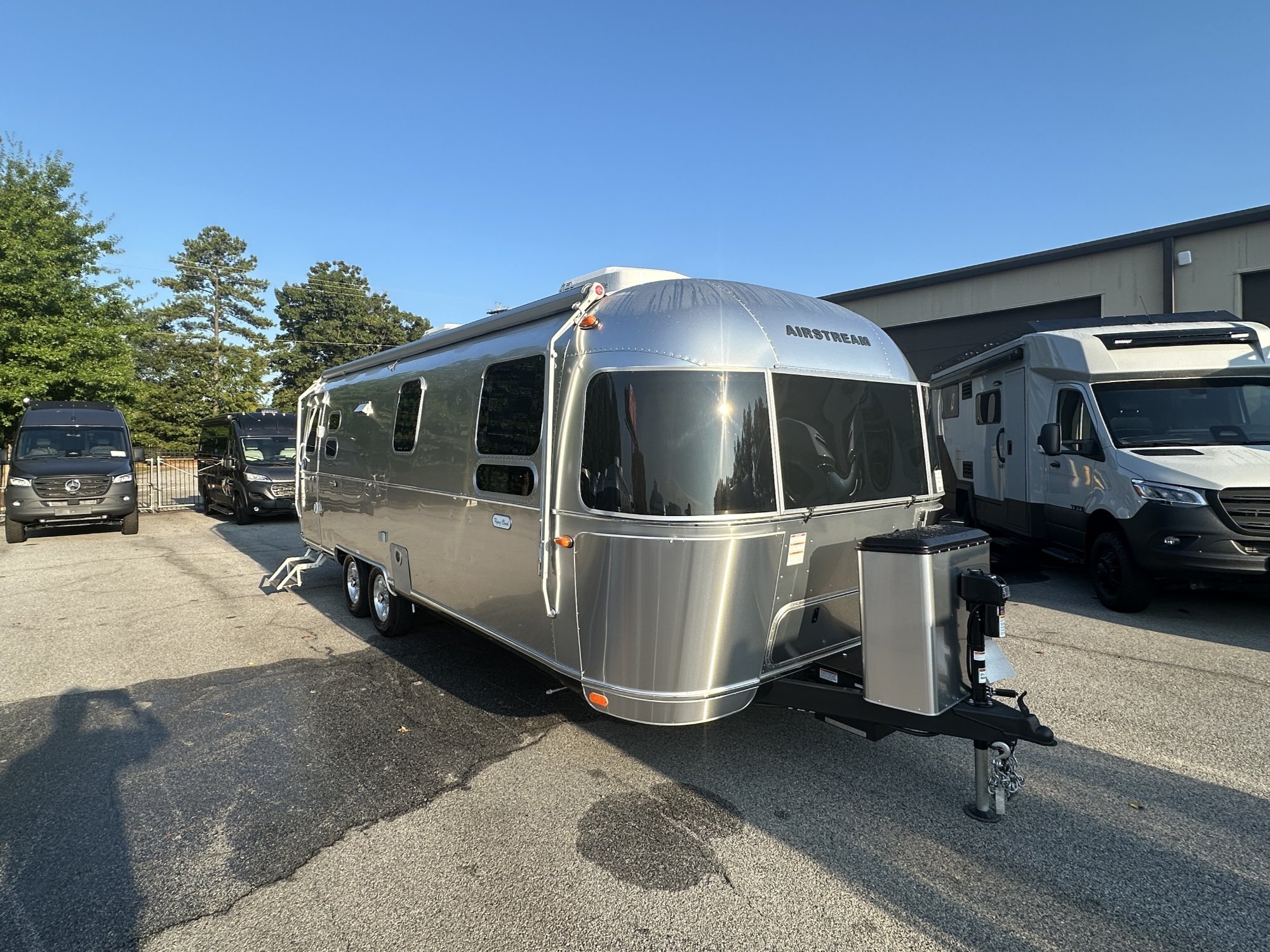 2027 Airstream Flying Cloud 27FB Queen in norcross GA