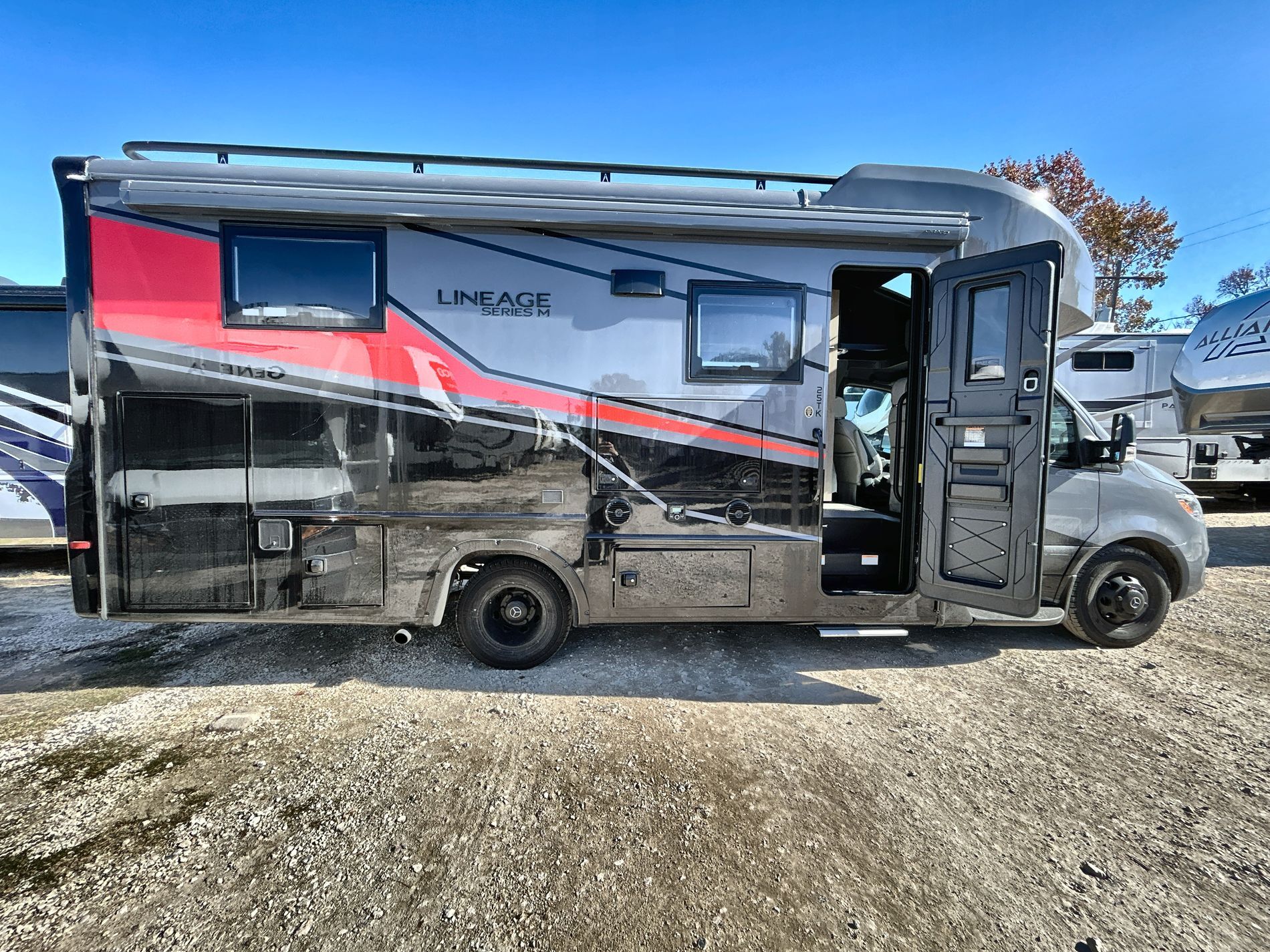 2026 Grand Design Lineage Series M 25TK in vidor TX