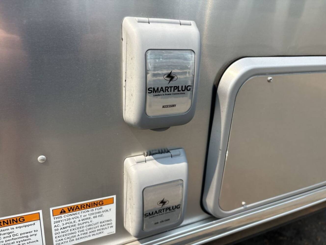 A photo of this 2027 Airstream Flying Cloud 25FB