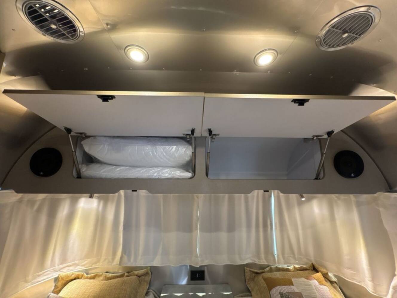 A photo of this 2027 Airstream Flying Cloud 25FB