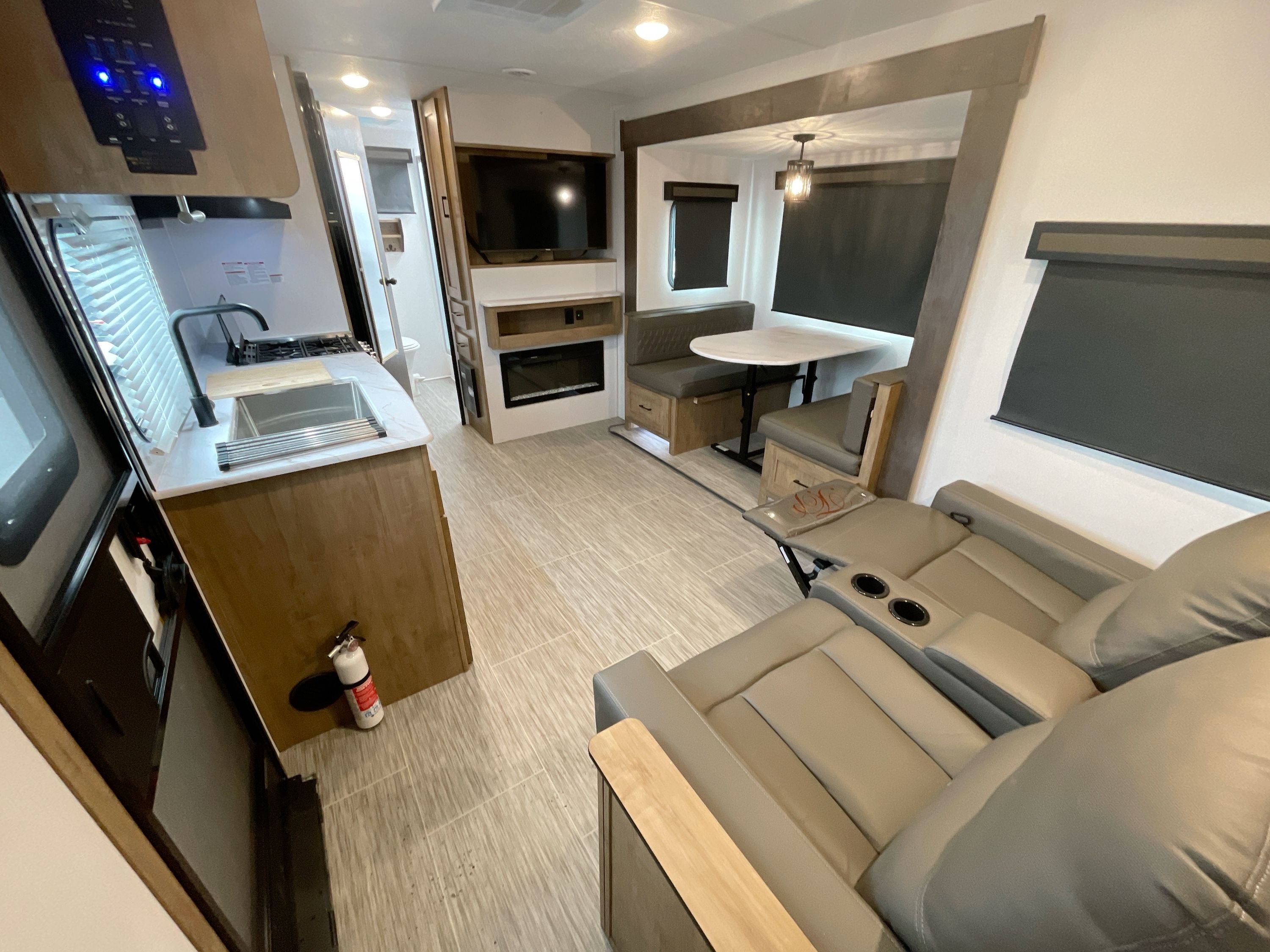 2024 Coachmen FREEDOM EXPRESS ULTRA LITE 252RBS in richmond IN