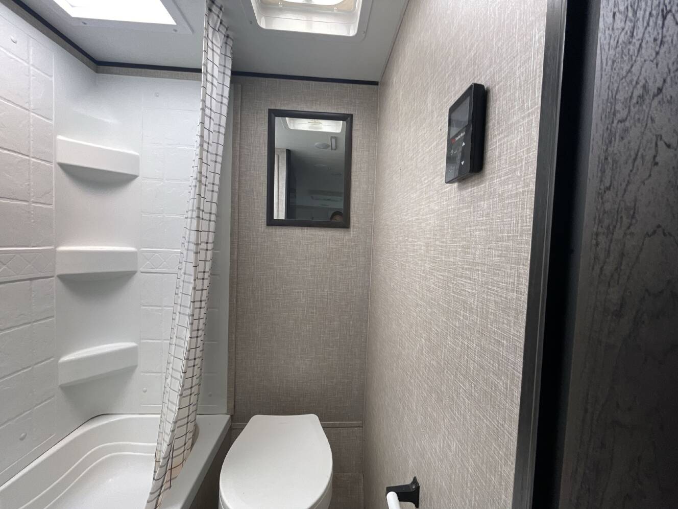 A photo of this 2024 Jayco JAY FLIGHT SLX 184BS