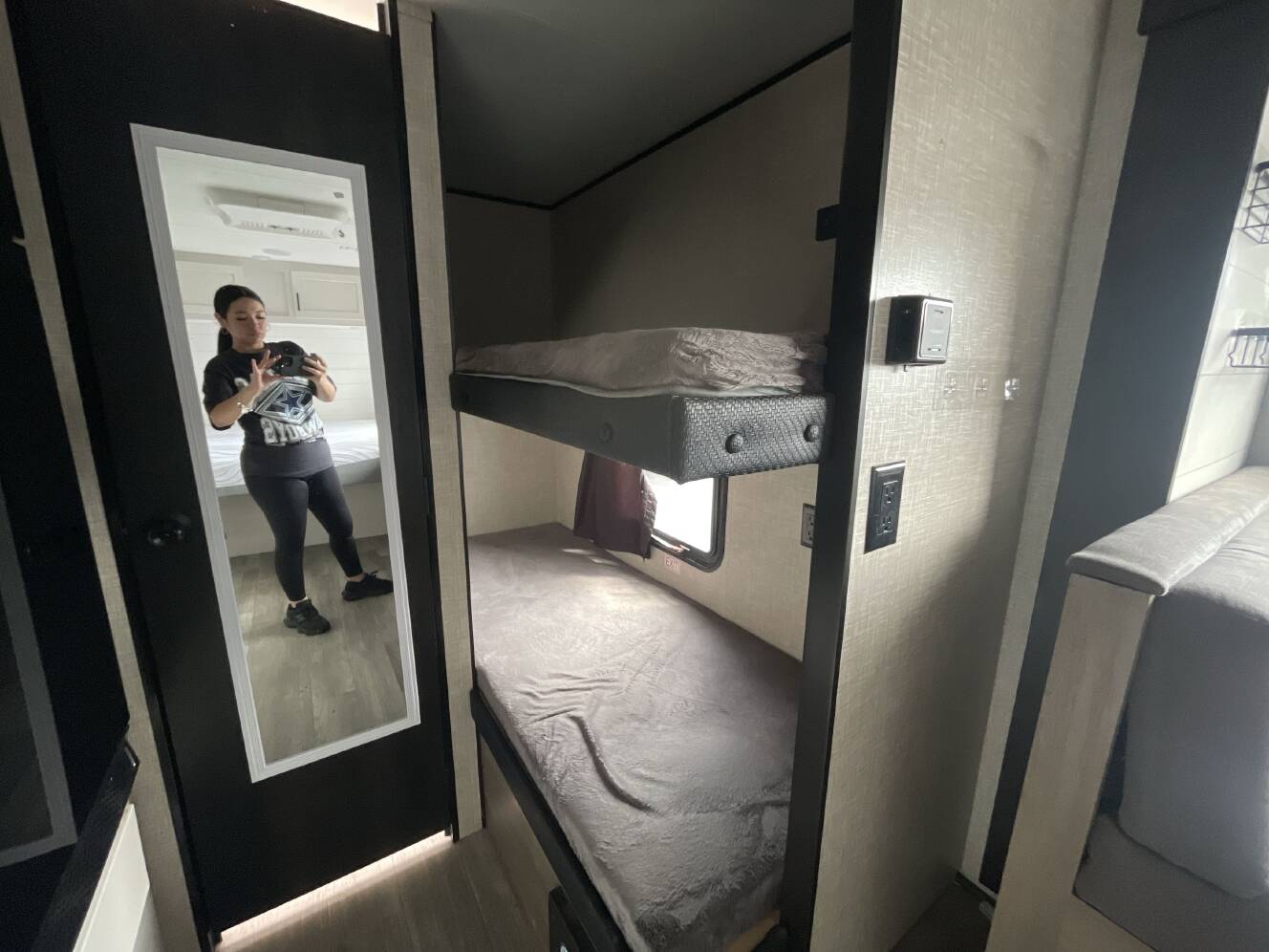A photo of this 2024 Jayco JAY FLIGHT SLX 184BS
