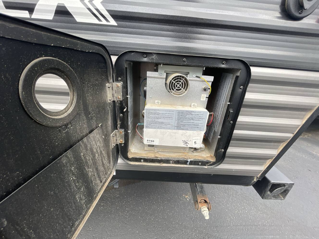 A photo of this 2024 Jayco JAY FLIGHT SLX 184BS