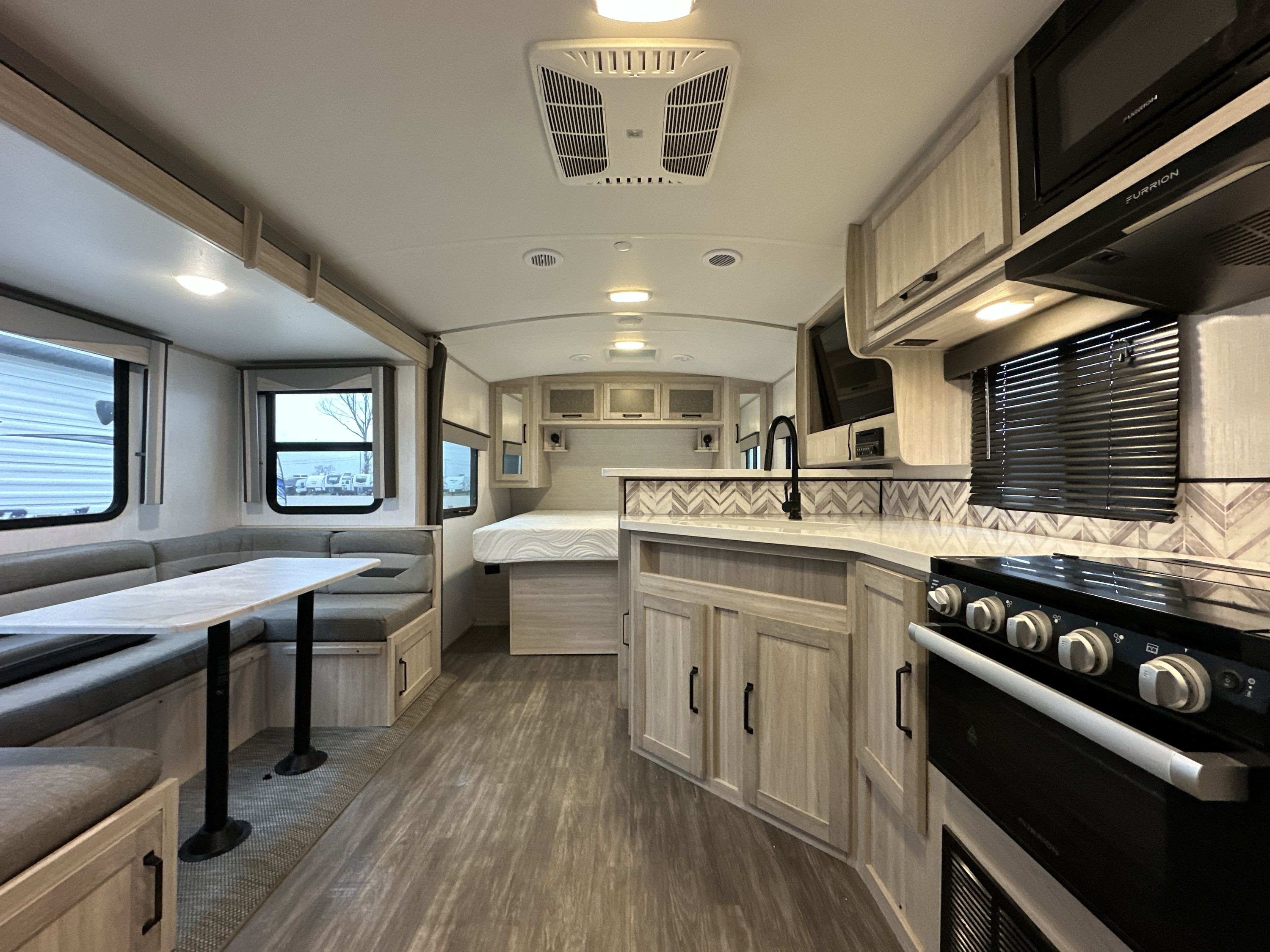 2022 Cruiser Rv TWILIGHT SIGNATURE 2100 TW 2100 in bowling green KY