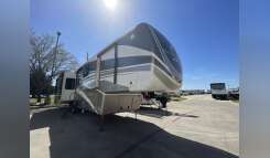 2019 DRV LUXURY SUITES MOBILE SUITES SANTE FE RV