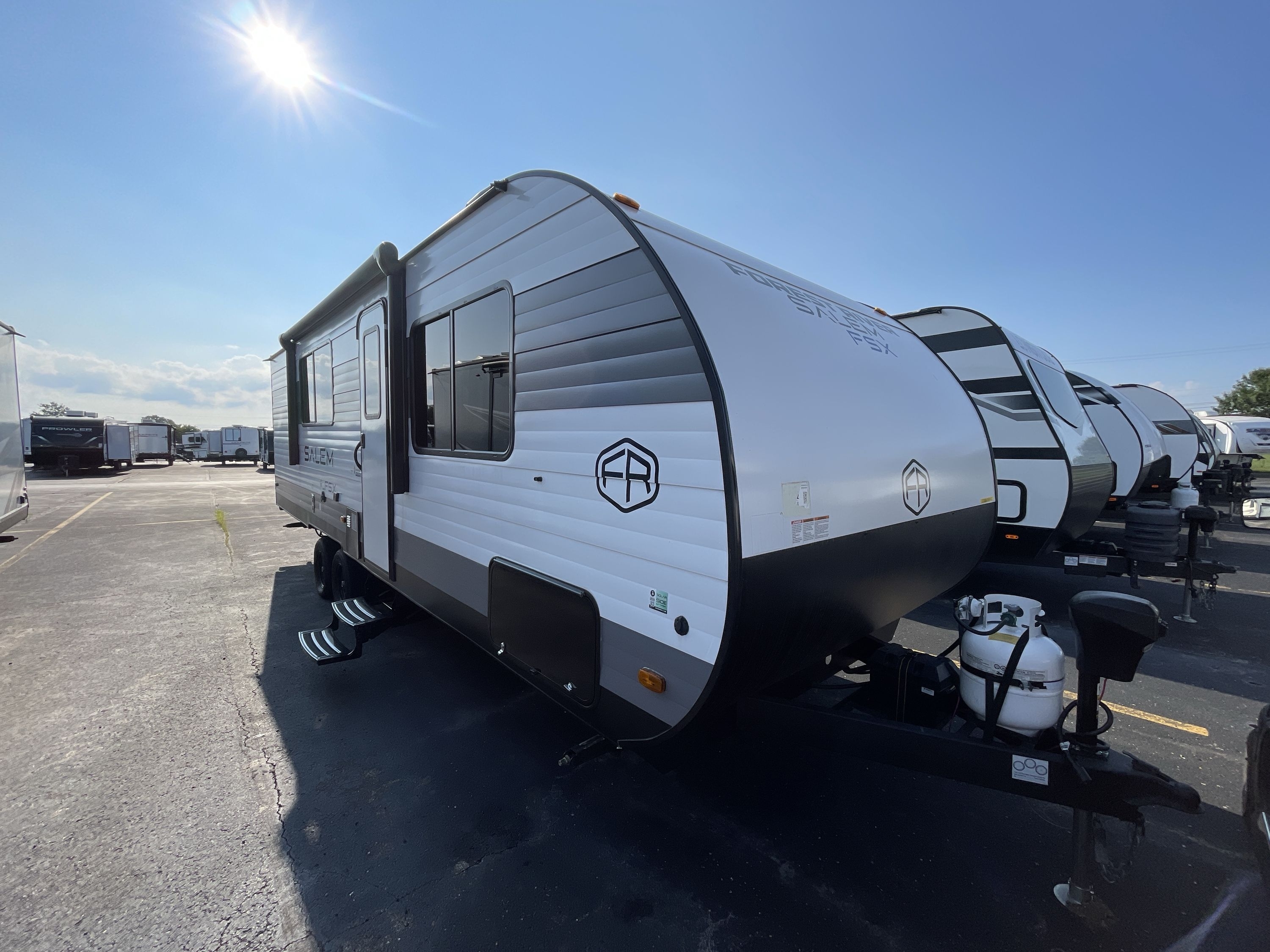 2025 Forest River SALEM FSX 266BHLE RV