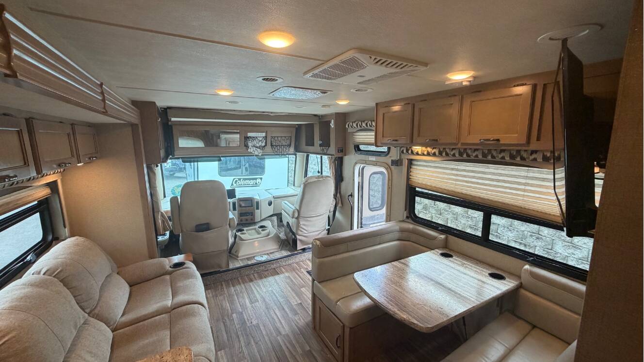 A photo of this 2018 Thor ACE 29.3