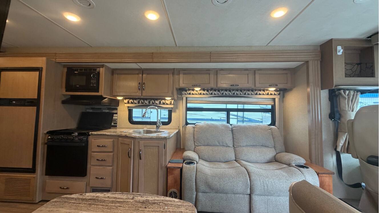 A photo of this 2018 Thor ACE 29.3