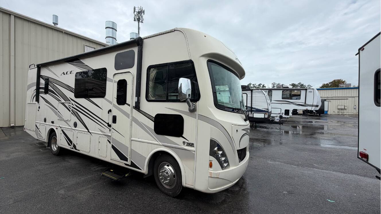 A photo of this 2018 Thor ACE 29.3