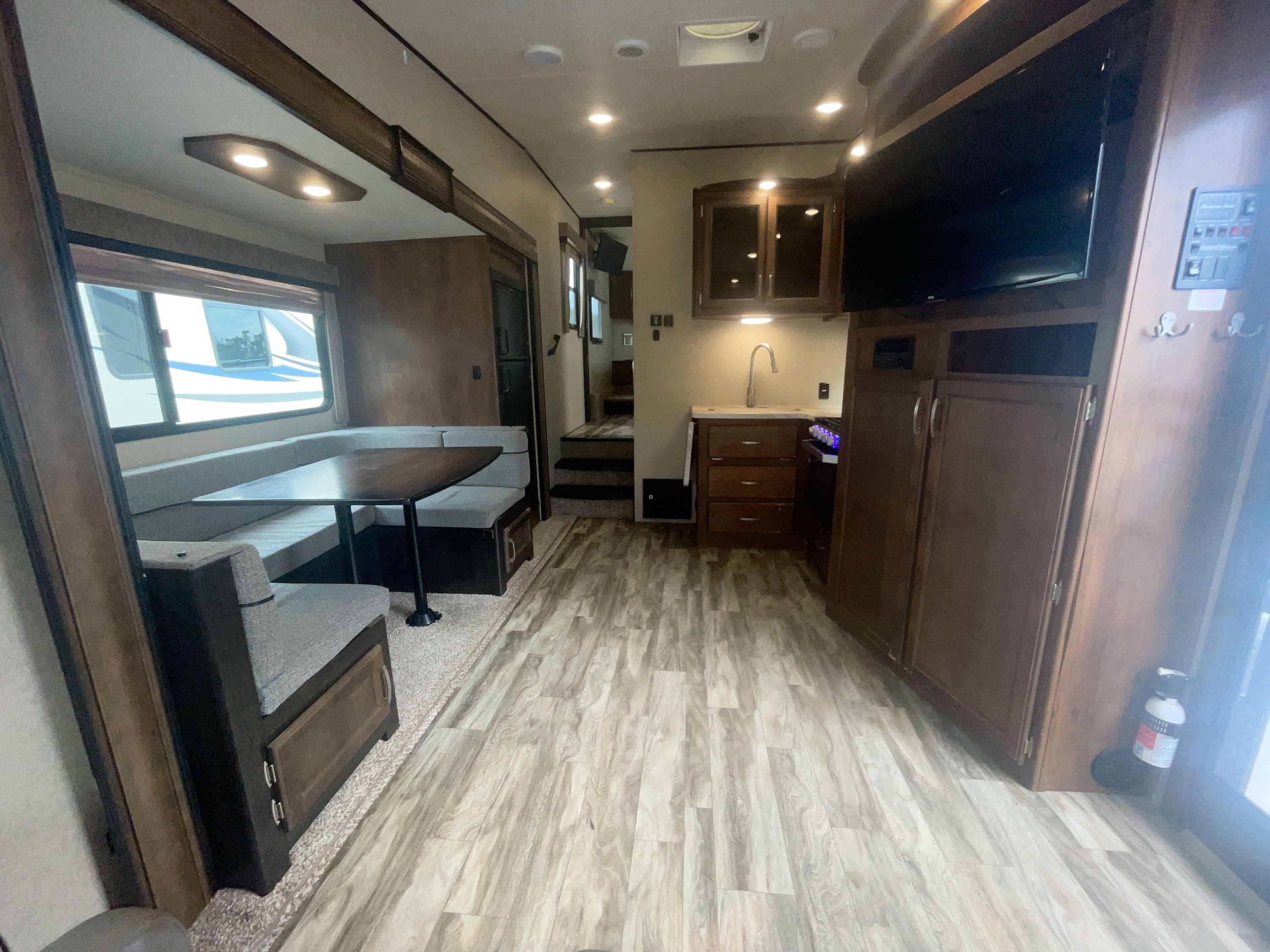 2018 Grand Design REFLECTION 150 SERIES 230RL in holiday FL