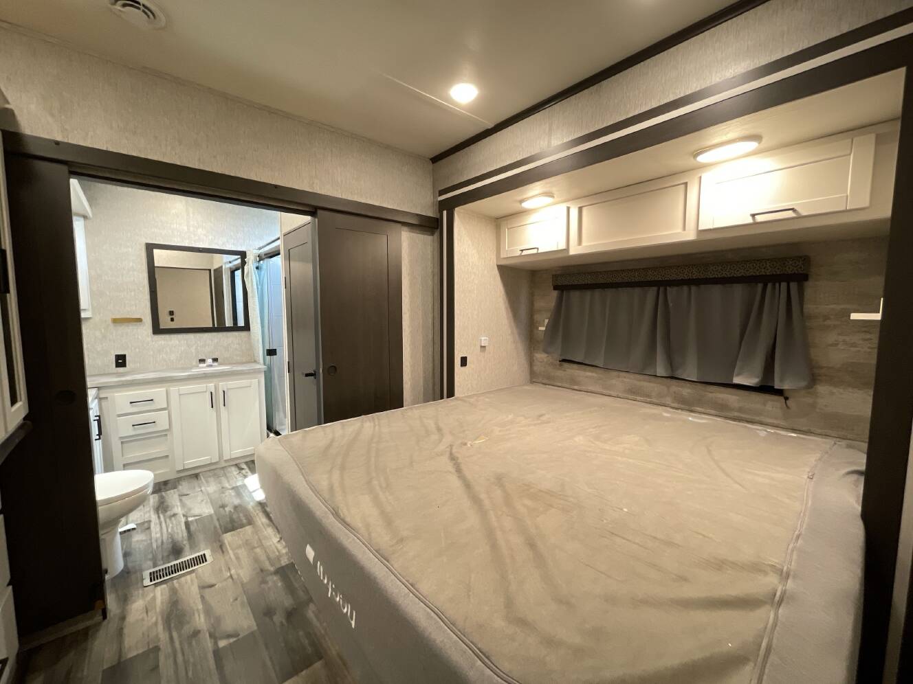 A photo of this 2024 Crossroads HAMPTON 372FDB