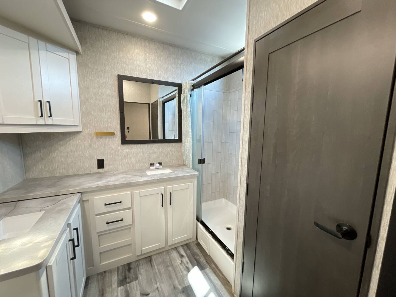 A photo of this 2024 Crossroads HAMPTON 372FDB