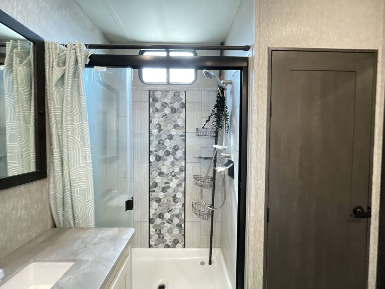A photo of this 2024 Crossroads HAMPTON 372FDB
