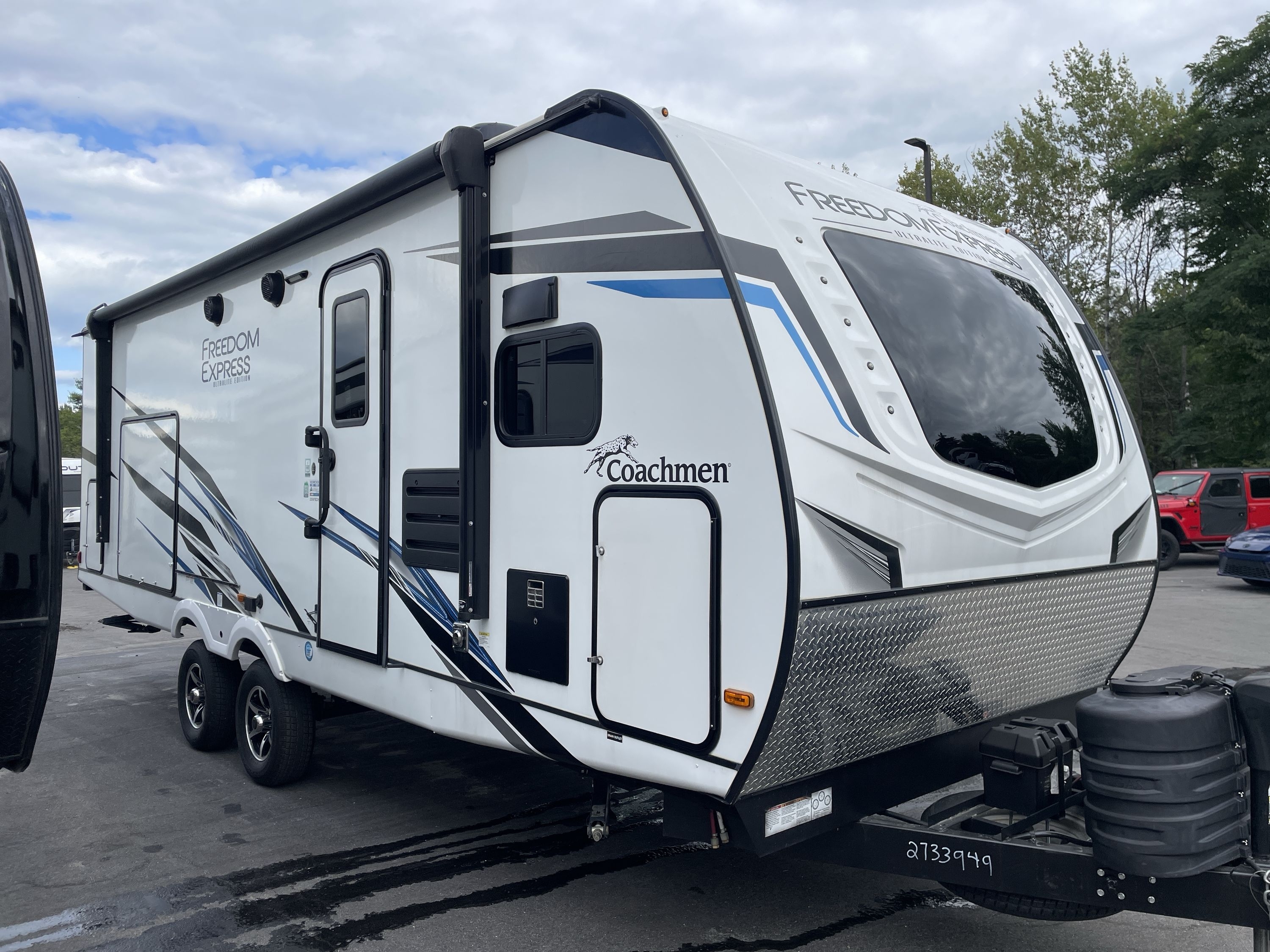 2023 Coachmen FREEDOM EXPRESS ULTRA LITE 259FKDS in windham ME