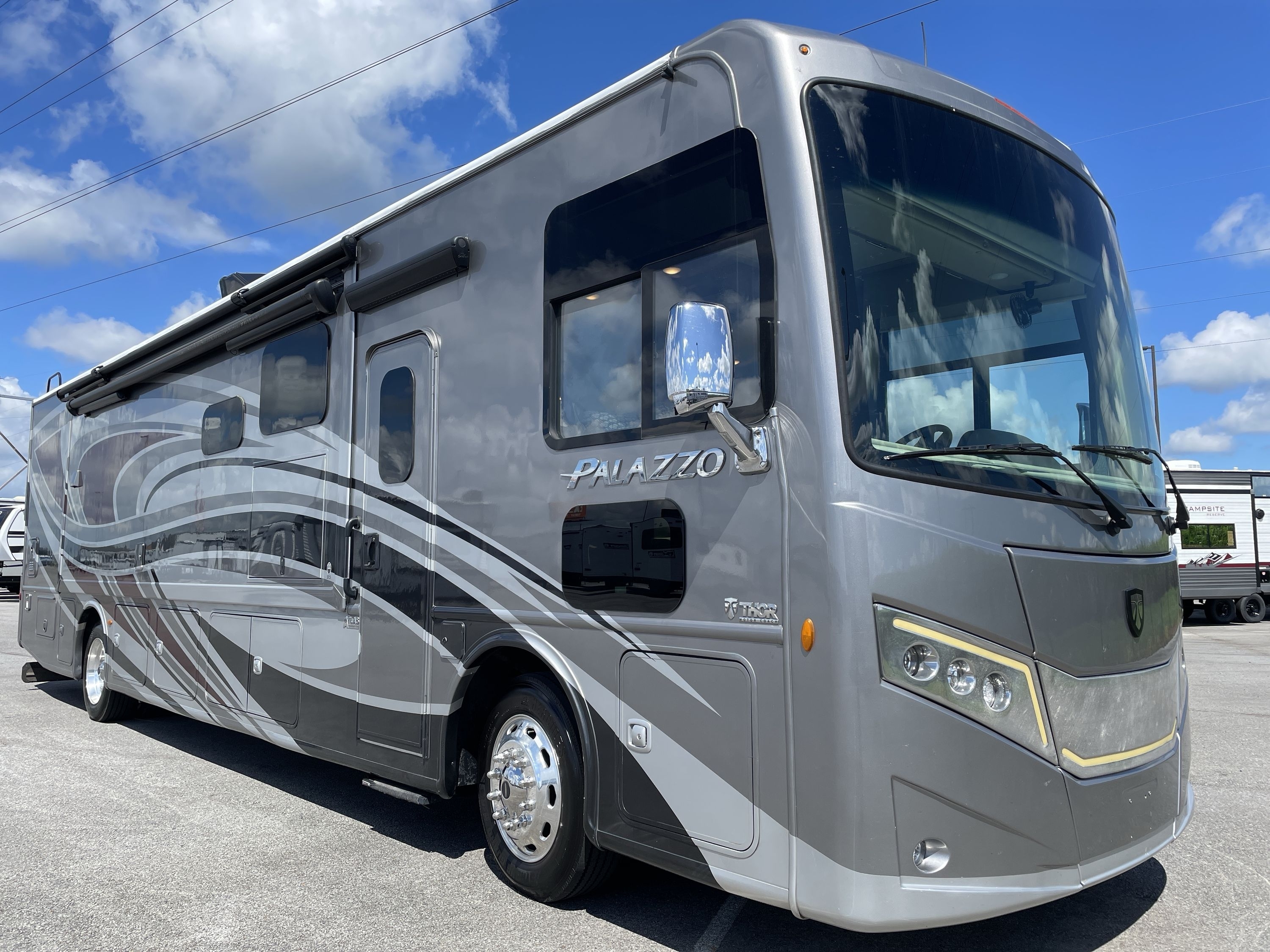 2022 Thor PALAZZO 37.5 RV