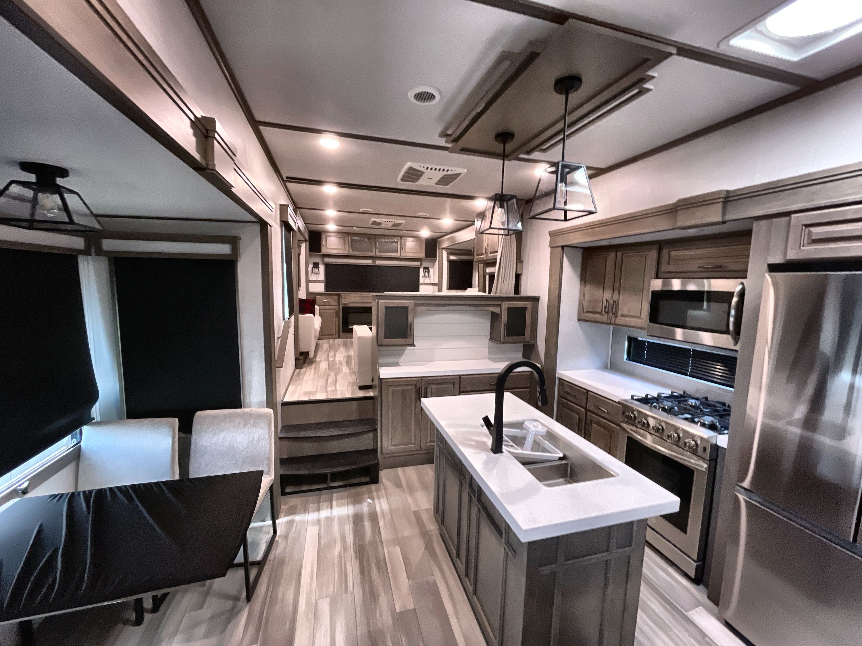 2023 Grand Design SOLITUDE 376RD / 376RD-R in avondale AZ