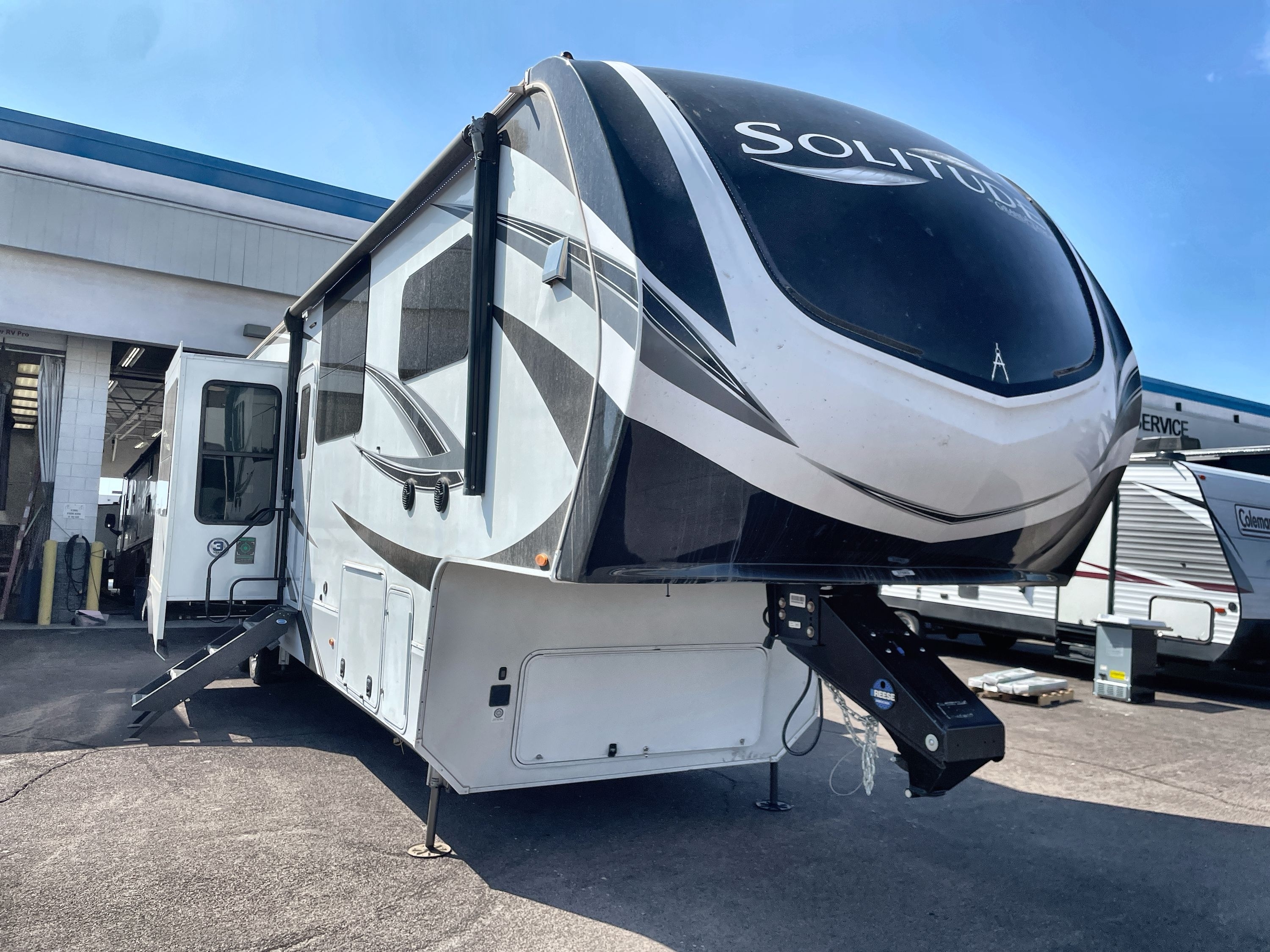 2023 Grand Design SOLITUDE 376RD / 376RD-R in avondale AZ