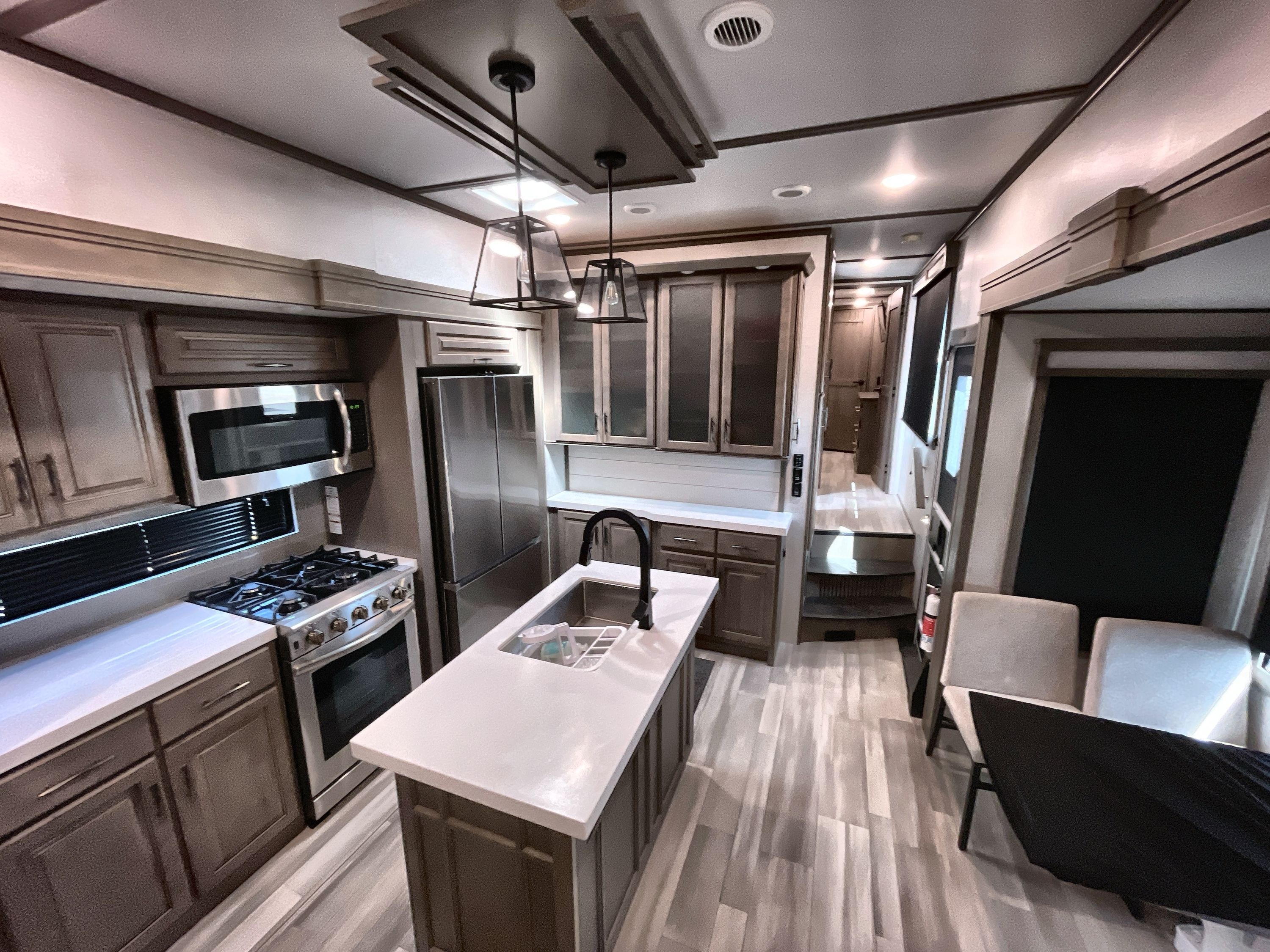 2023 Grand Design SOLITUDE 376RD / 376RD-R in avondale AZ