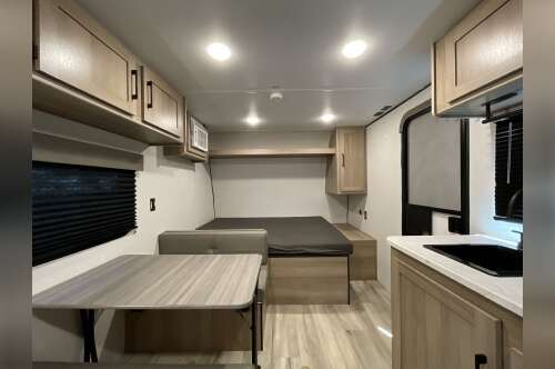 2025 Keystone COLEMAN 17B in temecula CA