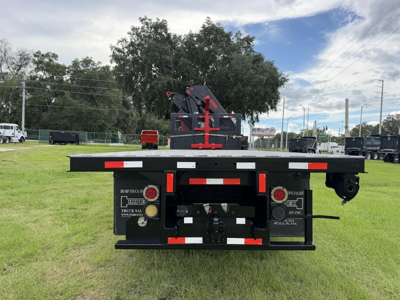2017 MACK GU713