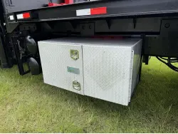 2017 MACK GU713